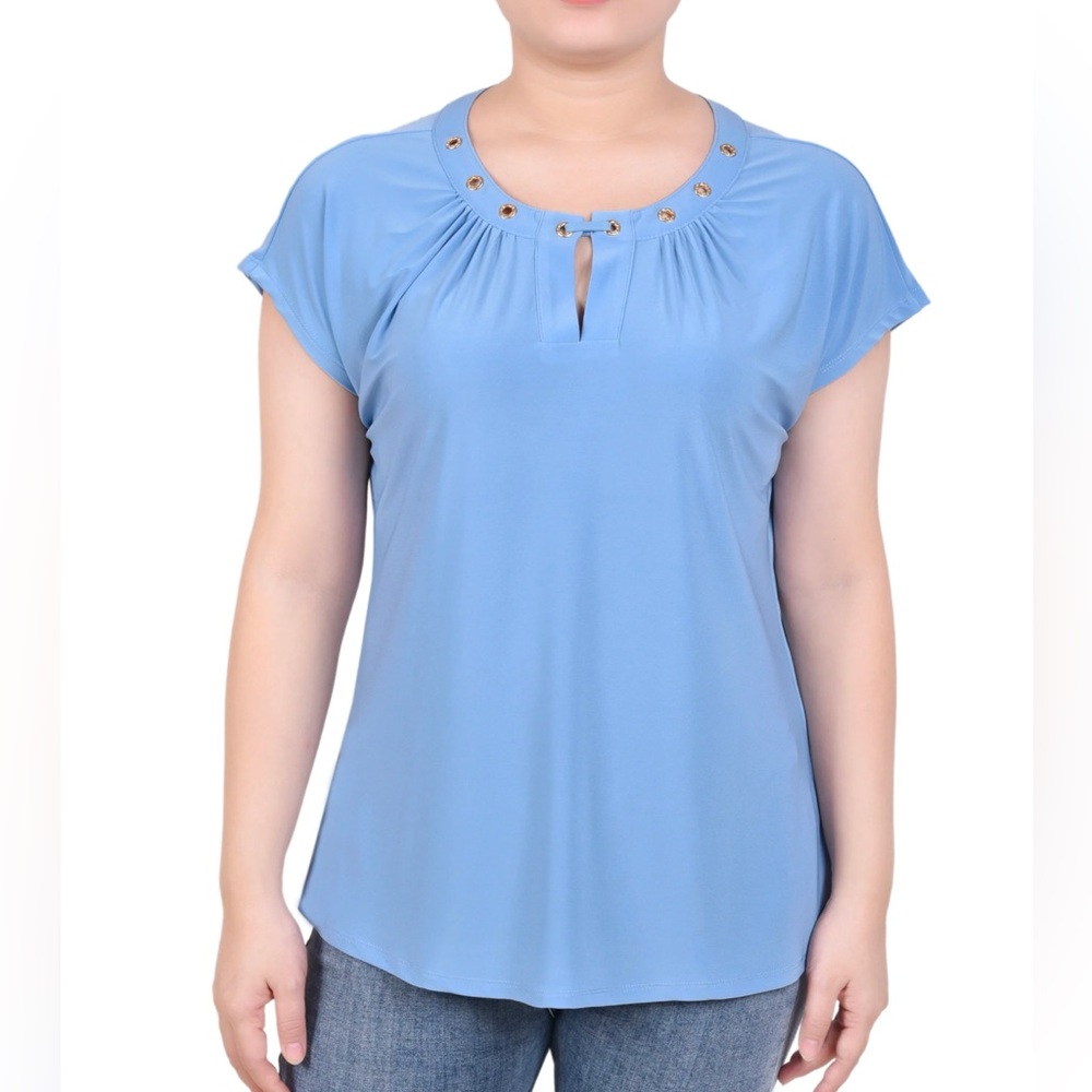 New NOTATIONS Women's Short Sleeve Grommet Top with Keyhole - Picture 1 of 4